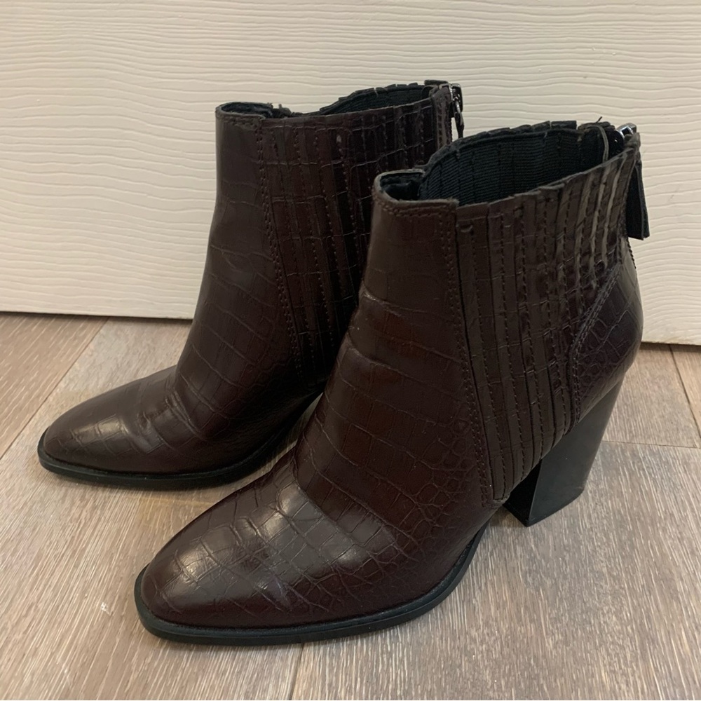 Zara Animal Emboss wide heel ankle boots Sz 7